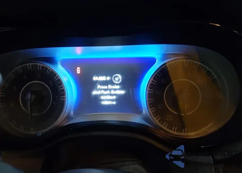 2018 Chrysler 300 S из США, поврежденный, VIN 2C3CCAGG0JH293672